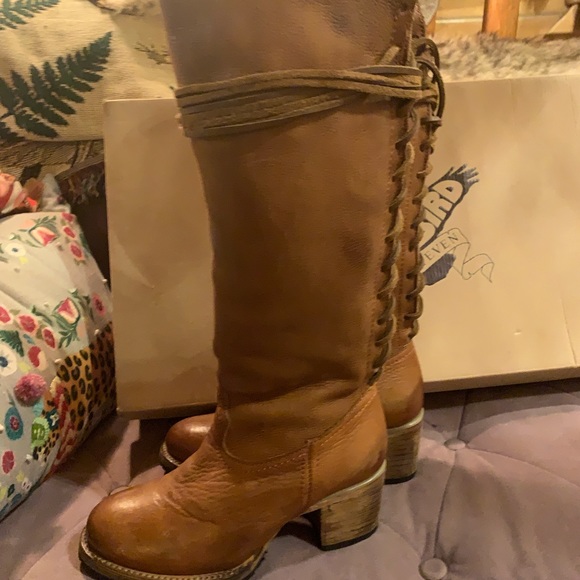 AMAZING EPIC NEW FREEBIRD COGNAC ICELAND W/SHEARLING - Picture 12 of 14